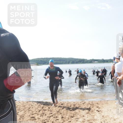 22.06.2025 - Viking Triathlon MichiJ http://msf.ph/oto/8093115 22.06.2025 10:39:29 Schwimmen 83, 86, 93, 117, 138, 150, 195, 238, 298, 324, 337, 474, 529 meine-sportfotos.de