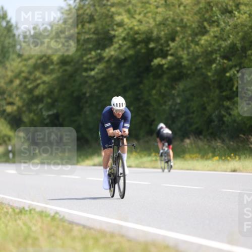 22.06.2025 - Viking Triathlon Yannick Fuchs http://msf.ph/oto/8093148 22.06.2025 11:17:47 Radfahren 166, 214, 464, 521, 533, 549, 645 meine-sportfotos.de