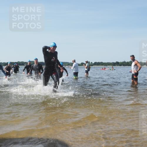 22.06.2025 - Viking Triathlon KatJ http://msf.ph/oto/8093171 22.06.2025 10:29:07 Schwimmen 7, 12, 152, 200, 310, 384, 443, 458, 604, 628, 652 meine-sportfotos.de