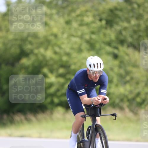 22.06.2025 - Viking Triathlon Yannick Fuchs http://msf.ph/oto/8093182 22.06.2025 11:17:48 Radfahren 166, 214, 229, 464, 521, 533, 549, 645 meine-sportfotos.de