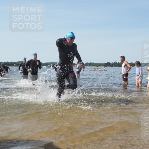 22.06.2025 - Viking Triathlon KatJ http://msf.ph/oto/8093197 22.06.2025 10:29:08 Schwimmen 7, 12, 152, 200, 310, 384, 443, 458, 604, 628, 652 meine-sportfotos.de