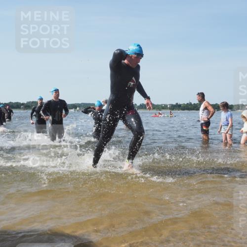 22.06.2025 - Viking Triathlon KatJ http://msf.ph/oto/8093212 22.06.2025 10:29:08 Schwimmen 7, 12, 152, 200, 310, 384, 443, 458, 604, 628, 652 meine-sportfotos.de