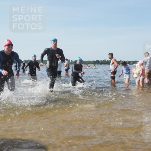 22.06.2025 - Viking Triathlon KatJ http://msf.ph/oto/8093312 22.06.2025 10:29:10 Schwimmen 7, 11, 12, 33, 152, 200, 310, 384, 458, 604, 652 meine-sportfotos.de