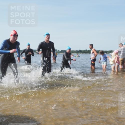 22.06.2025 - Viking Triathlon KatJ http://msf.ph/oto/8093332 22.06.2025 10:29:10 Schwimmen 7, 11, 12, 33, 152, 200, 310, 384, 458, 604, 652 meine-sportfotos.de