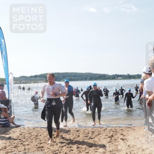 22.06.2025 - Viking Triathlon MichiJ http://msf.ph/oto/8093339 22.06.2025 10:39:34 Schwimmen 25, 29, 86, 93, 117, 138, 150, 195, 244, 298, 324, 337, 474, 529 meine-sportfotos.de