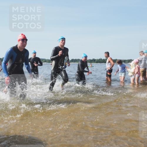 22.06.2025 - Viking Triathlon KatJ http://msf.ph/oto/8093346 22.06.2025 10:29:10 Schwimmen 7, 11, 12, 33, 152, 200, 310, 384, 458, 604, 652 meine-sportfotos.de