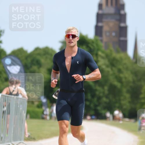 22.06.2025 - Viking Triathlon H.Heesch http://msf.ph/oto/8093363 22.06.2025 13:02:27 Laufen 229 meine-sportfotos.de