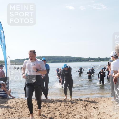 22.06.2025 - Viking Triathlon MichiJ http://msf.ph/oto/8093377 22.06.2025 10:39:35 Schwimmen 25, 29, 86, 93, 117, 138, 150, 244, 298, 324, 337, 474, 529 meine-sportfotos.de