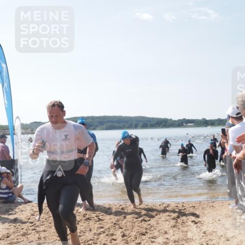 22.06.2025 - Viking Triathlon MichiJ http://msf.ph/oto/8093399 22.06.2025 10:39:35 Schwimmen 25, 29, 86, 93, 117, 138, 150, 244, 298, 324, 337, 474, 529 meine-sportfotos.de