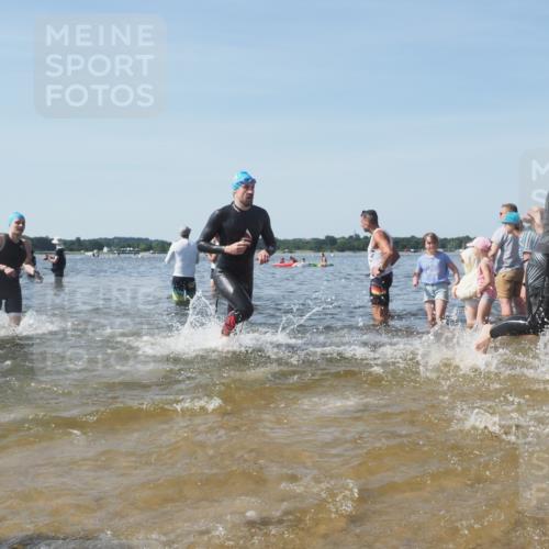 22.06.2025 - Viking Triathlon KatJ http://msf.ph/oto/8093421 22.06.2025 10:29:11 Schwimmen 7, 11, 12, 30, 33, 152, 200, 310, 384, 458, 604, 652 meine-sportfotos.de