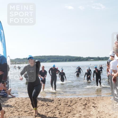 22.06.2025 - Viking Triathlon MichiJ http://msf.ph/oto/8093435 22.06.2025 10:39:37 Schwimmen 25, 29, 86, 93, 117, 138, 150, 244, 298, 324, 337, 423, 529 meine-sportfotos.de