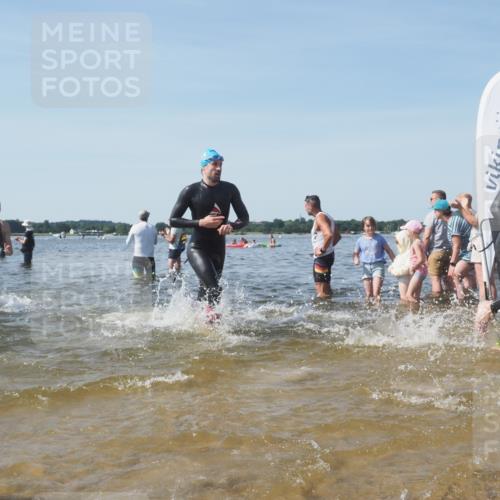 22.06.2025 - Viking Triathlon KatJ http://msf.ph/oto/8093439 22.06.2025 10:29:11 Schwimmen 7, 11, 12, 30, 33, 152, 200, 310, 384, 458, 604, 652 meine-sportfotos.de