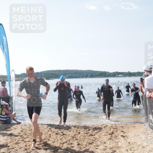 22.06.2025 - Viking Triathlon MichiJ http://msf.ph/oto/8093444 22.06.2025 10:39:39 Schwimmen 25, 29, 86, 93, 117, 138, 150, 244, 337, 423, 529 meine-sportfotos.de