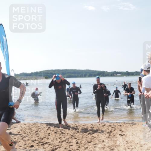 22.06.2025 - Viking Triathlon MichiJ http://msf.ph/oto/8093448 22.06.2025 10:39:40 Schwimmen 25, 29, 86, 93, 117, 138, 150, 244, 337, 423, 518, 529 meine-sportfotos.de