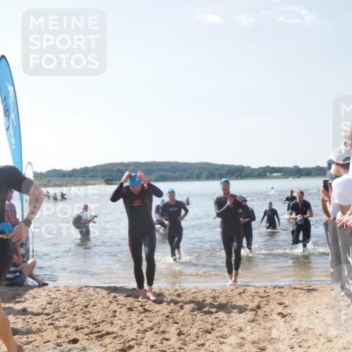 22.06.2025 - Viking Triathlon MichiJ http://msf.ph/oto/8093455 22.06.2025 10:39:40 Schwimmen 25, 29, 86, 93, 117, 138, 150, 244, 337, 423, 518, 529 meine-sportfotos.de