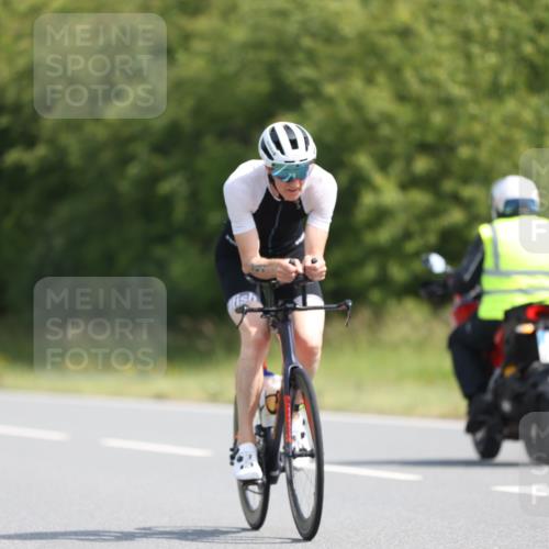 22.06.2025 - Viking Triathlon Yannick Fuchs http://msf.ph/oto/8093458 22.06.2025 11:18:17 Radfahren 63, 147, 206, 264, 543, 612 meine-sportfotos.de