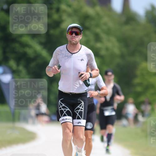 22.06.2025 - Viking Triathlon H.Heesch http://msf.ph/oto/8093467 22.06.2025 13:03:39 Laufen 30, 510 meine-sportfotos.de