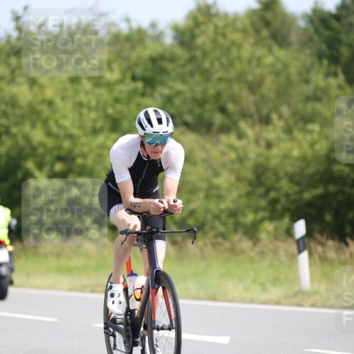 22.06.2025 - Viking Triathlon Yannick Fuchs http://msf.ph/oto/8093475 22.06.2025 11:18:18 Radfahren 63, 147, 206, 264, 543, 612 meine-sportfotos.de