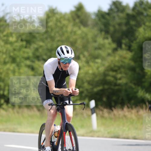 22.06.2025 - Viking Triathlon Yannick Fuchs http://msf.ph/oto/8093485 22.06.2025 11:18:18 Radfahren 63, 147, 206, 264, 543, 612 meine-sportfotos.de
