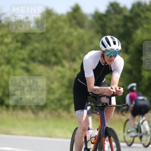 22.06.2025 - Viking Triathlon Yannick Fuchs http://msf.ph/oto/8093490 22.06.2025 11:18:18 Radfahren 63, 147, 206, 264, 543, 612 meine-sportfotos.de