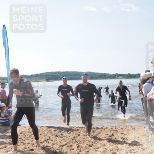 22.06.2025 - Viking Triathlon MichiJ http://msf.ph/oto/8093492 22.06.2025 10:39:42 Schwimmen 25, 29, 86, 93, 138, 244, 337, 423, 437, 518, 529 meine-sportfotos.de