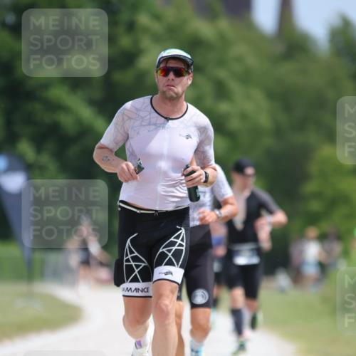 22.06.2025 - Viking Triathlon H.Heesch http://msf.ph/oto/8093493 22.06.2025 13:03:39 Laufen 30, 510 meine-sportfotos.de