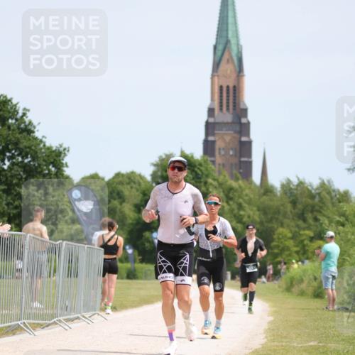 22.06.2025 - Viking Triathlon H.Heesch http://msf.ph/oto/8093504 22.06.2025 13:03:41 Laufen 30, 464, 508, 510 meine-sportfotos.de