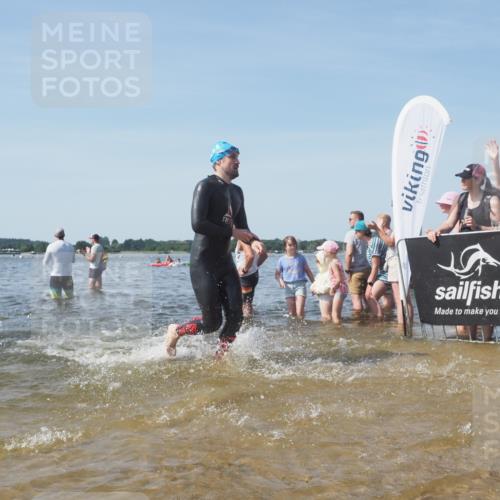 22.06.2025 - Viking Triathlon KatJ http://msf.ph/oto/8093511 22.06.2025 10:29:12 Schwimmen 7, 11, 12, 30, 33, 152, 200, 310, 458, 604, 652 meine-sportfotos.de
