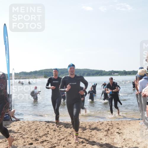 22.06.2025 - Viking Triathlon MichiJ http://msf.ph/oto/8093513 22.06.2025 10:39:42 Schwimmen 25, 29, 86, 93, 138, 244, 337, 423, 437, 518, 529 meine-sportfotos.de