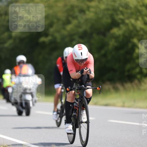 22.06.2025 - Viking Triathlon Yannick Fuchs http://msf.ph/oto/8093523 22.06.2025 11:18:19 Radfahren 63, 147, 264, 543, 612 meine-sportfotos.de
