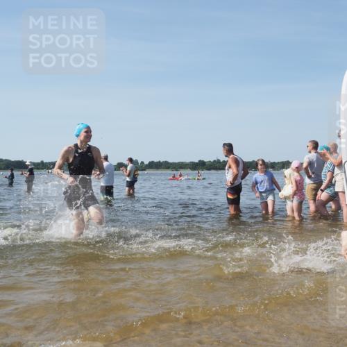 22.06.2025 - Viking Triathlon KatJ http://msf.ph/oto/8093542 22.06.2025 10:29:13 Schwimmen 7, 11, 12, 30, 33, 152, 200, 310, 458, 604, 652 meine-sportfotos.de