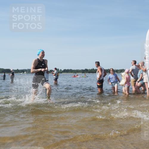 22.06.2025 - Viking Triathlon KatJ http://msf.ph/oto/8093561 22.06.2025 10:29:13 Schwimmen 7, 11, 12, 30, 33, 152, 200, 310, 458, 604, 652 meine-sportfotos.de