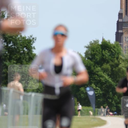 22.06.2025 - Viking Triathlon H.Heesch http://msf.ph/oto/8093562 22.06.2025 13:03:43 Laufen 30, 464, 508, 510 meine-sportfotos.de