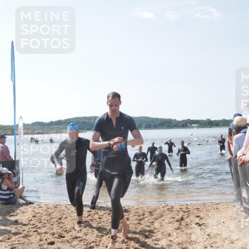 22.06.2025 - Viking Triathlon MichiJ http://msf.ph/oto/8093569 22.06.2025 10:39:45 Schwimmen 25, 29, 86, 138, 244, 423, 437, 518, 529 meine-sportfotos.de