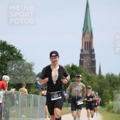 22.06.2025 - Viking Triathlon H.Heesch http://msf.ph/oto/8093583 22.06.2025 13:03:47 Laufen 30, 464, 508, 510, 602 meine-sportfotos.de