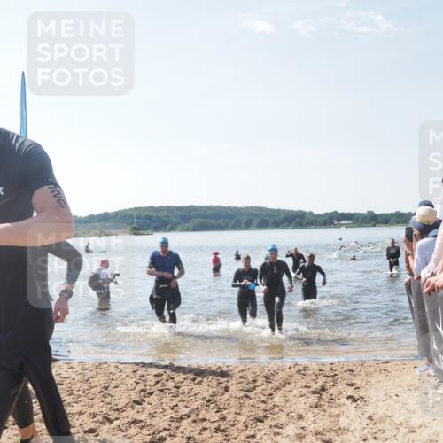 22.06.2025 - Viking Triathlon MichiJ http://msf.ph/oto/8093605 22.06.2025 10:39:46 Schwimmen 25, 29, 86, 138, 244, 423, 437, 518, 529 meine-sportfotos.de