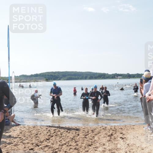 22.06.2025 - Viking Triathlon MichiJ http://msf.ph/oto/8093617 22.06.2025 10:39:46 Schwimmen 25, 29, 86, 138, 244, 423, 437, 518, 529 meine-sportfotos.de