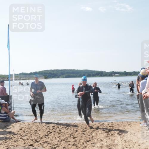 22.06.2025 - Viking Triathlon MichiJ http://msf.ph/oto/8093657 22.06.2025 10:39:48 Schwimmen 25, 29, 86, 244, 283, 423, 437, 518 meine-sportfotos.de