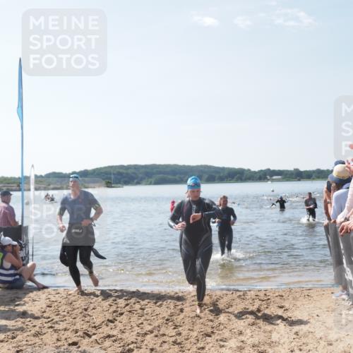 22.06.2025 - Viking Triathlon MichiJ http://msf.ph/oto/8093668 22.06.2025 10:39:48 Schwimmen 25, 29, 86, 244, 283, 423, 437, 518 meine-sportfotos.de