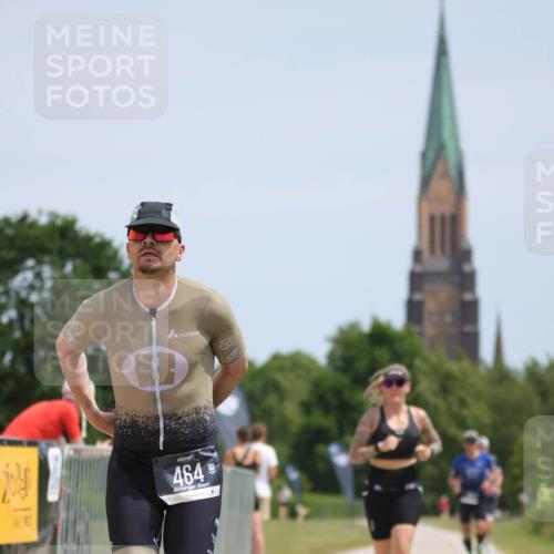 22.06.2025 - Viking Triathlon H.Heesch http://msf.ph/oto/8093670 22.06.2025 13:03:49 Laufen 30, 214, 464, 508, 602 meine-sportfotos.de