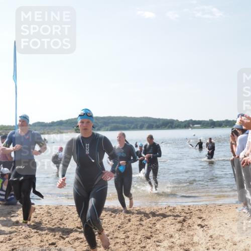 22.06.2025 - Viking Triathlon MichiJ http://msf.ph/oto/8093693 22.06.2025 10:39:49 Schwimmen 25, 29, 86, 244, 283, 423, 437, 518 meine-sportfotos.de