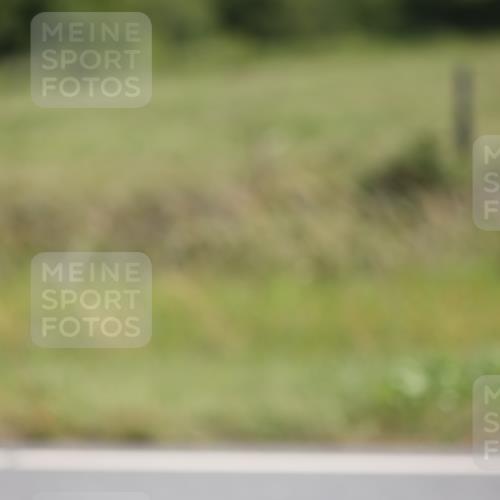 22.06.2025 - Viking Triathlon Yannick Fuchs http://msf.ph/oto/8093727 22.06.2025 11:18:55 Radfahren 4, 137, 438, 515, 641 meine-sportfotos.de
