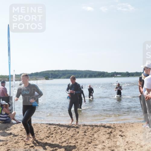 22.06.2025 - Viking Triathlon MichiJ http://msf.ph/oto/8093742 22.06.2025 10:39:51 Schwimmen 25, 29, 244, 283, 423, 437, 518 meine-sportfotos.de