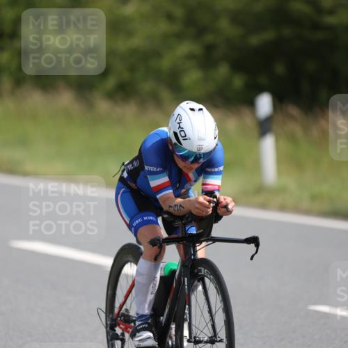 22.06.2025 - Viking Triathlon Yannick Fuchs http://msf.ph/oto/8093801 22.06.2025 11:19:03 Radfahren 4, 137, 190, 353, 374, 515, 527, 641 meine-sportfotos.de