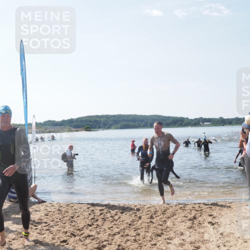 22.06.2025 - Viking Triathlon MichiJ http://msf.ph/oto/8093875 22.06.2025 10:39:58 Schwimmen 283, 437, 518, 538 meine-sportfotos.de