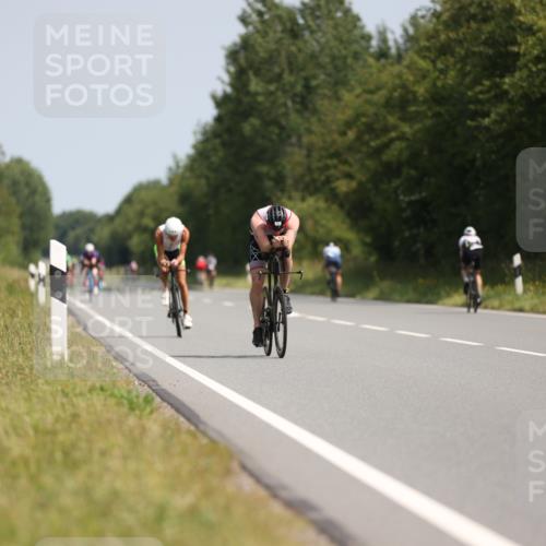22.06.2025 - Viking Triathlon Yannick Fuchs http://msf.ph/oto/8093880 22.06.2025 11:19:32 Radfahren 255, 349 meine-sportfotos.de