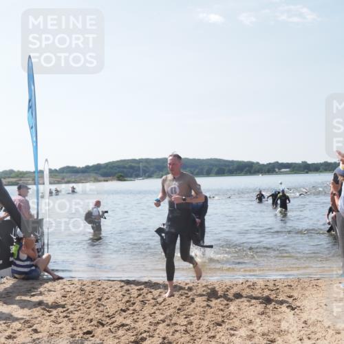 22.06.2025 - Viking Triathlon MichiJ http://msf.ph/oto/8093924 22.06.2025 10:39:58 Schwimmen 283, 437, 518, 538 meine-sportfotos.de