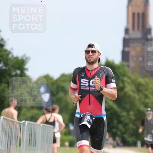 22.06.2025 - Viking Triathlon H.Heesch http://msf.ph/oto/8093930 22.06.2025 13:03:58 Laufen 193, 214, 330 meine-sportfotos.de