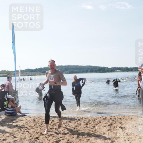 22.06.2025 - Viking Triathlon MichiJ http://msf.ph/oto/8093954 22.06.2025 10:39:59 Schwimmen 248, 283, 437, 518, 538 meine-sportfotos.de