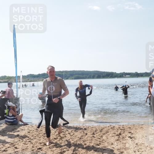 22.06.2025 - Viking Triathlon MichiJ http://msf.ph/oto/8093969 22.06.2025 10:39:59 Schwimmen 248, 283, 437, 518, 538 meine-sportfotos.de